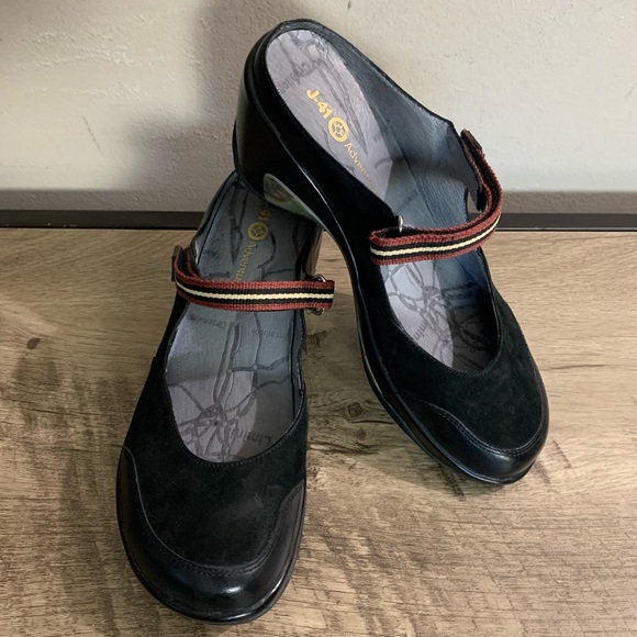 J41 Shoes Womens J4 Continental Black Leather Mary Jane Wedge